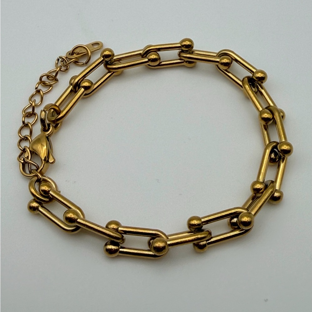 18KT Gold Plated Horse bit Bracelet NWT - Picture 3 of 3
